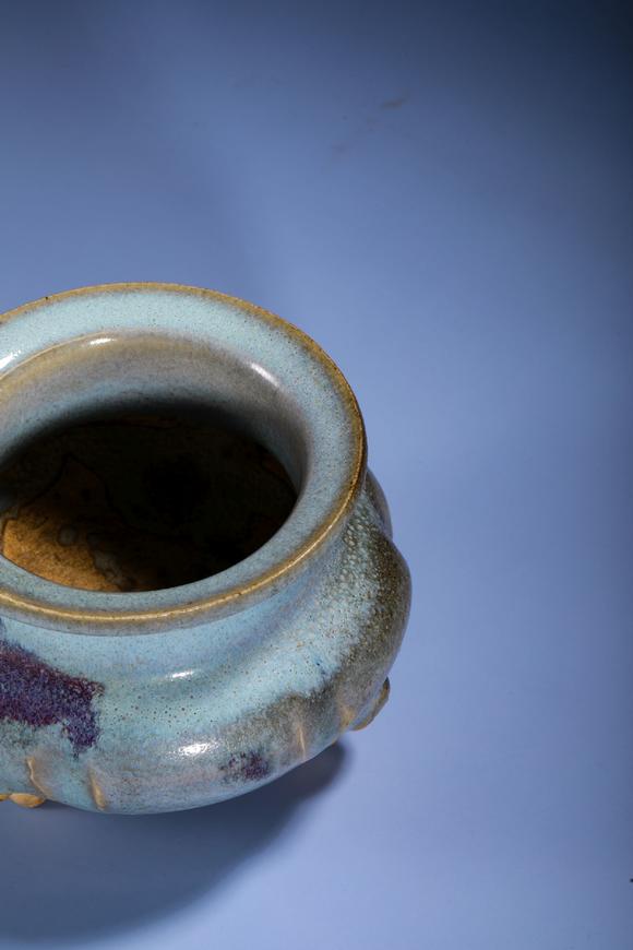 元钧窑红斑三足炉